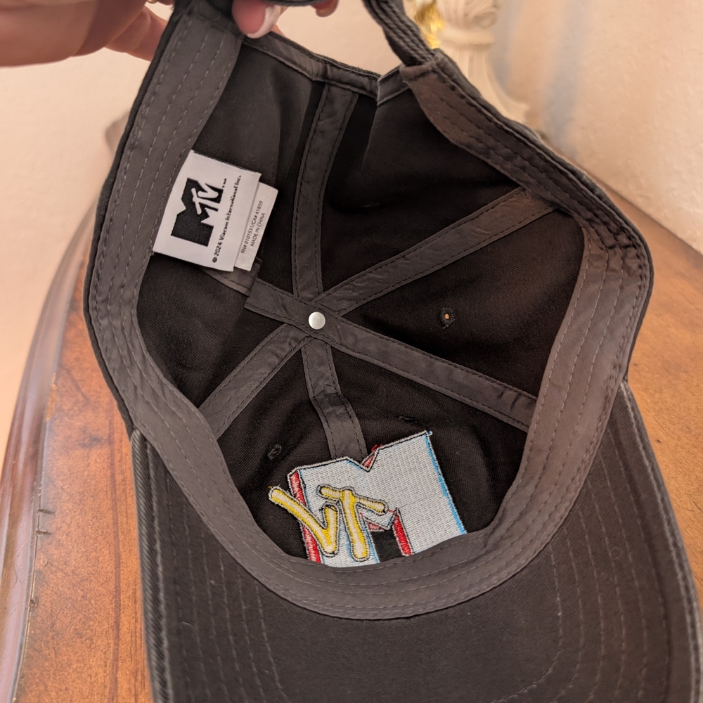 NEW - MTV Hat NEW - Picture 3 of 6